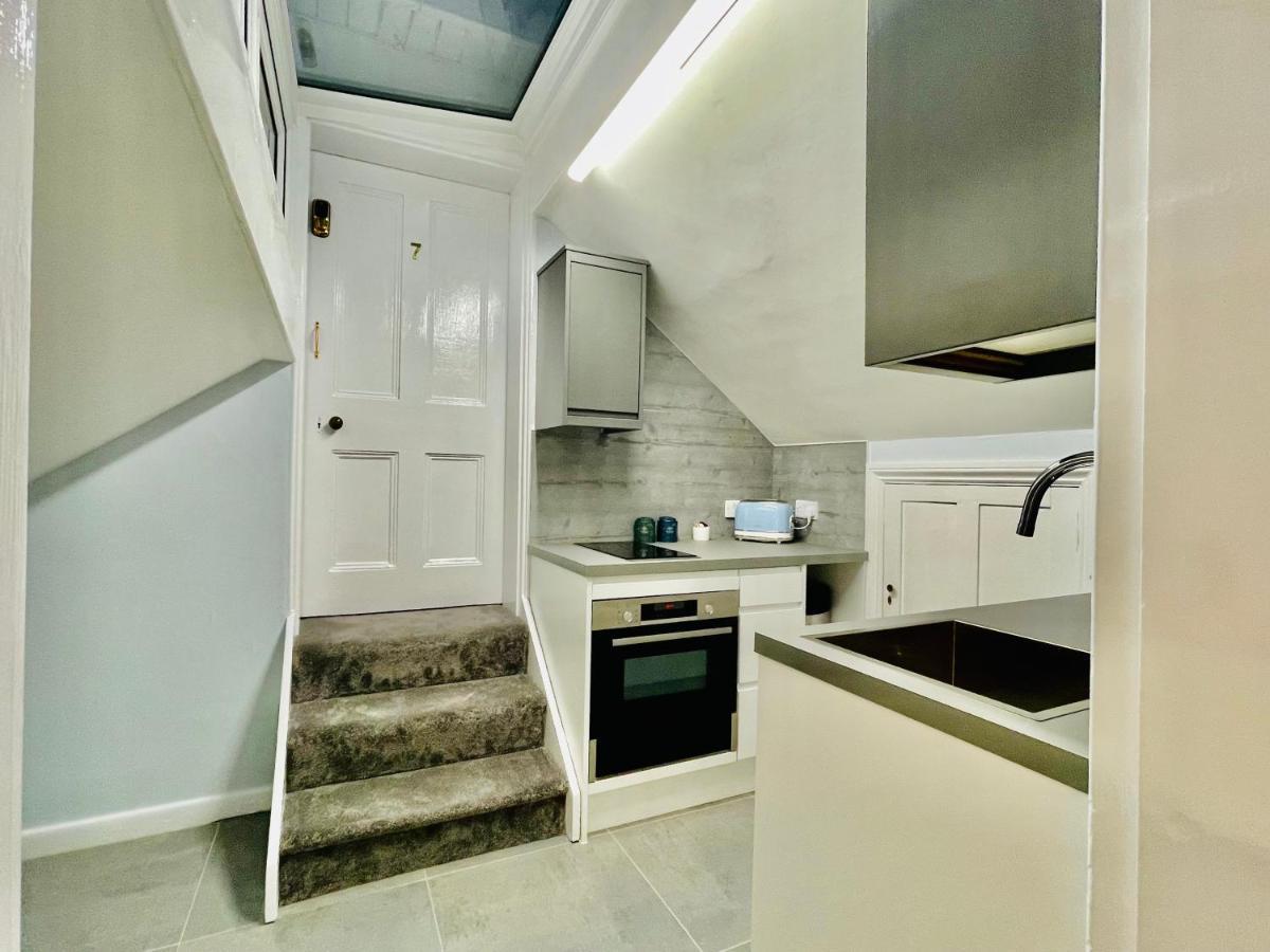 Deluxe Studios With Spa Included Портсмут Екстер'єр фото