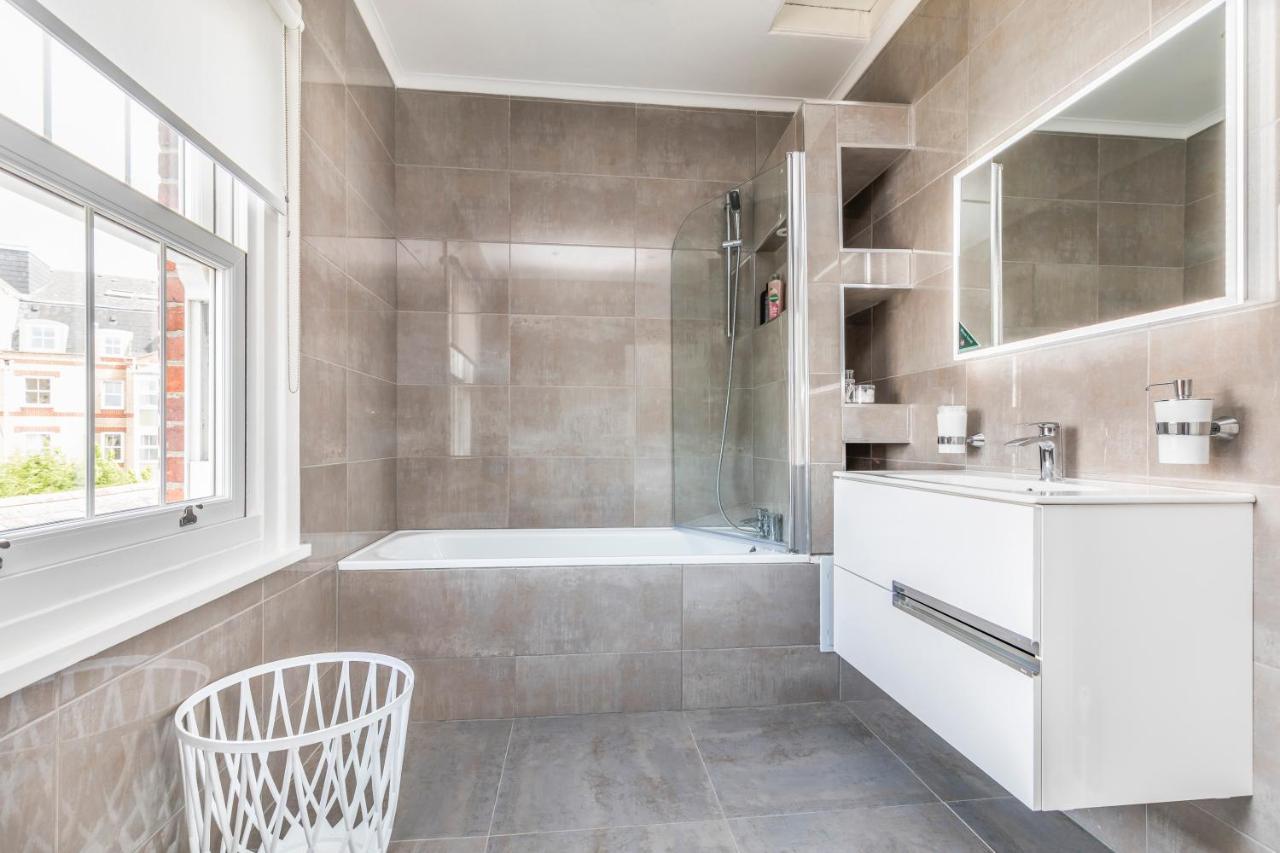 Deluxe Studios With Spa Included Портсмут Екстер'єр фото