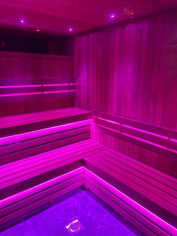 Deluxe Studios With Spa Included Портсмут Екстер'єр фото